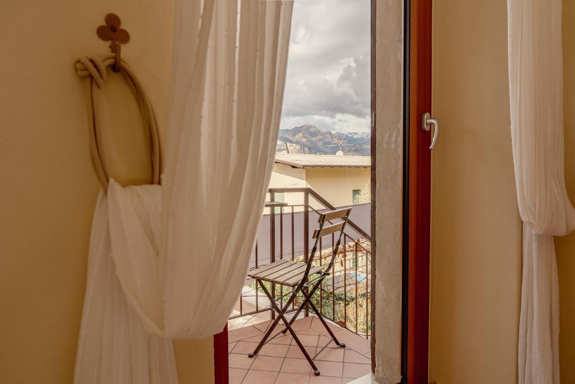 Garda Doma Bed & Breakfast Brenzone sul Garda Bagian luar foto