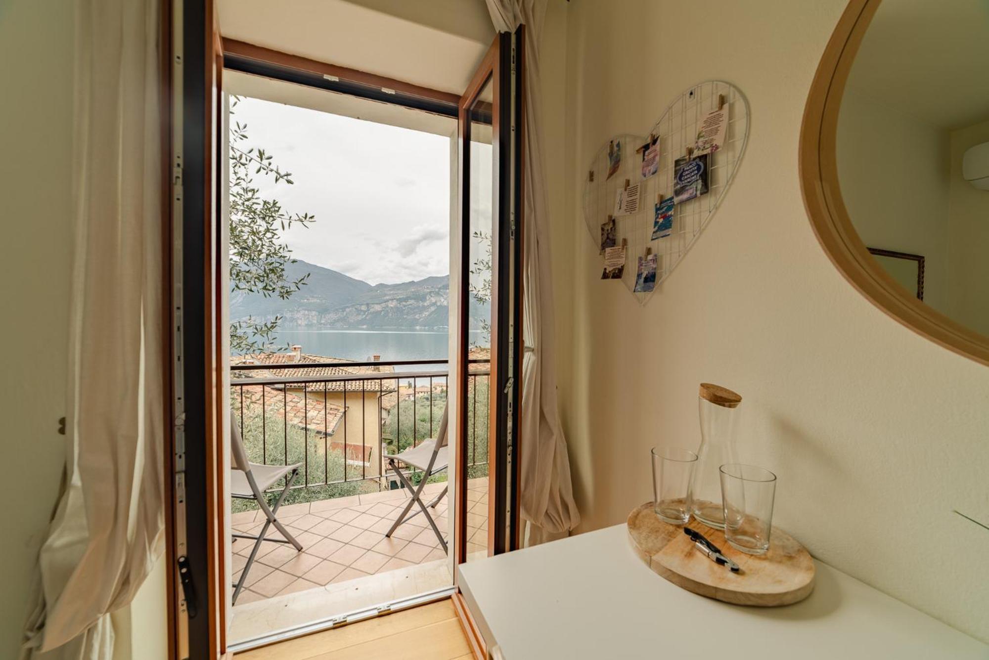 Garda Doma Bed & Breakfast Brenzone sul Garda Bagian luar foto